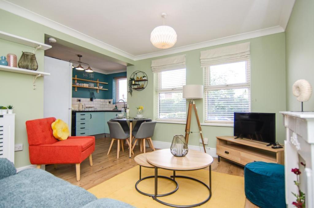 Cosy Lichfield Apartment 外观 照片