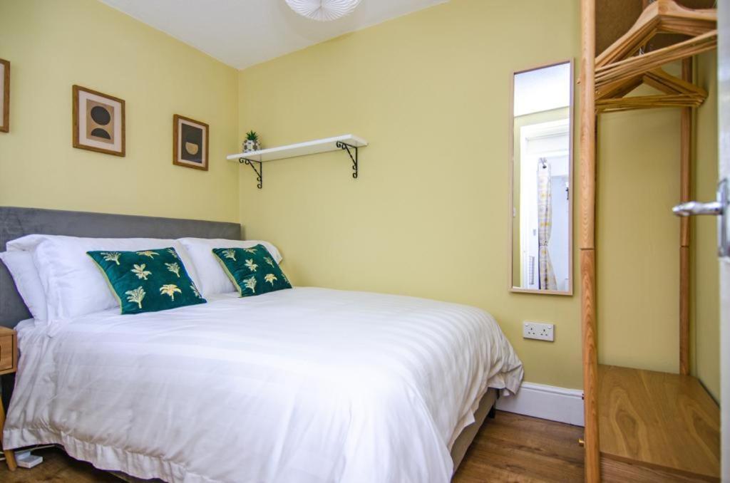 Cosy Lichfield Apartment 外观 照片