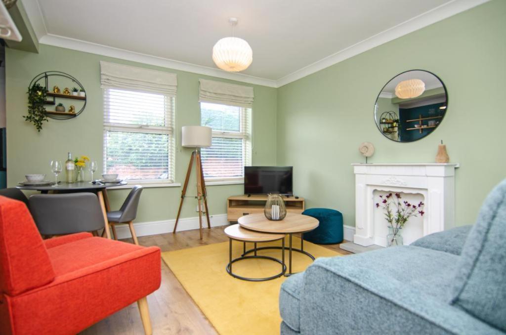Cosy Lichfield Apartment 外观 照片